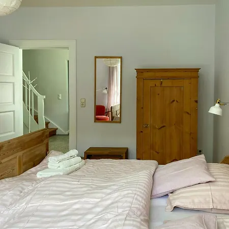 Charming Flat In Historic Meezen