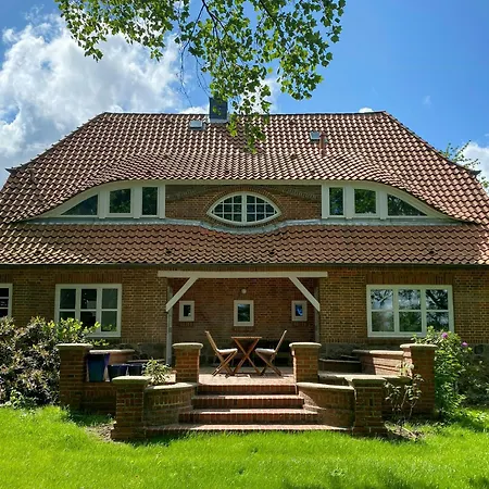 Charming Flat In Historic شقة