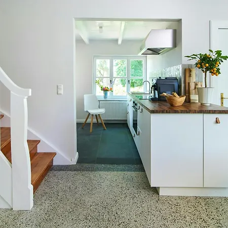 Charming Flat In Historic Meezen